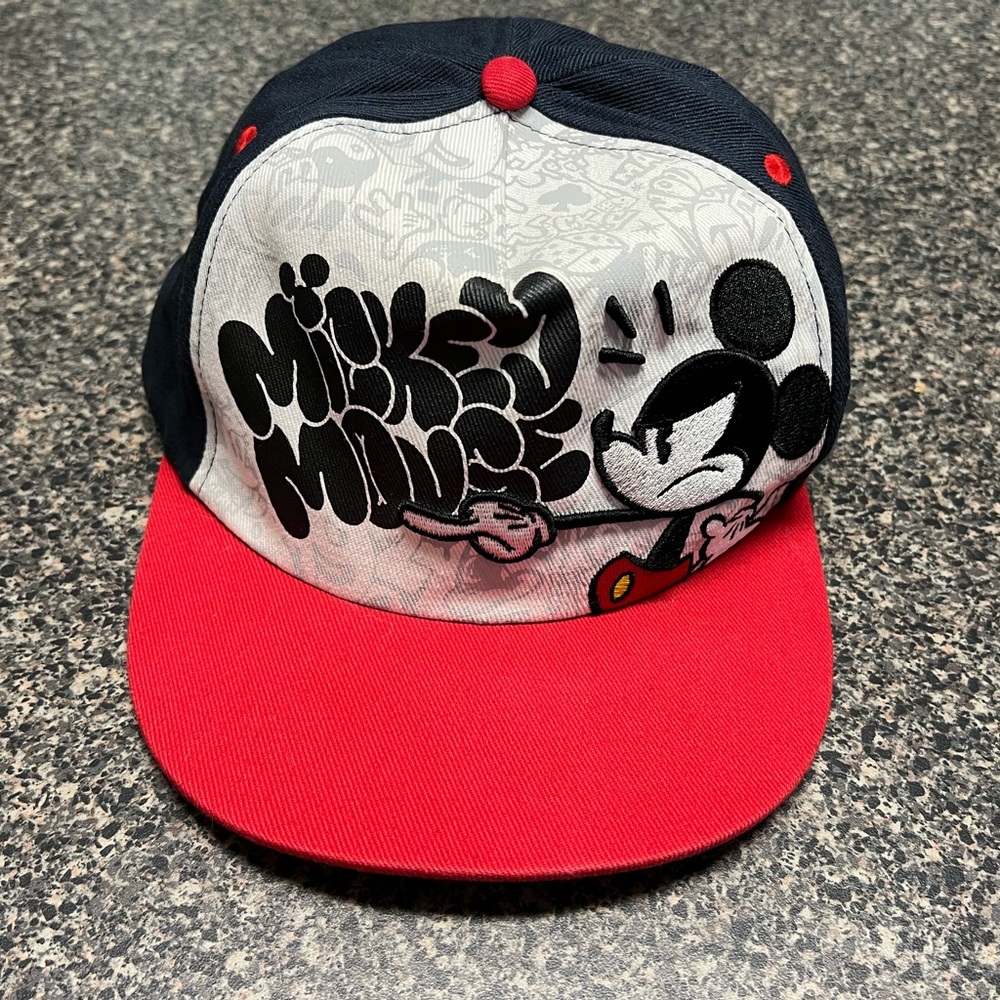 Mickey Mouse graffiti snapback hat‎